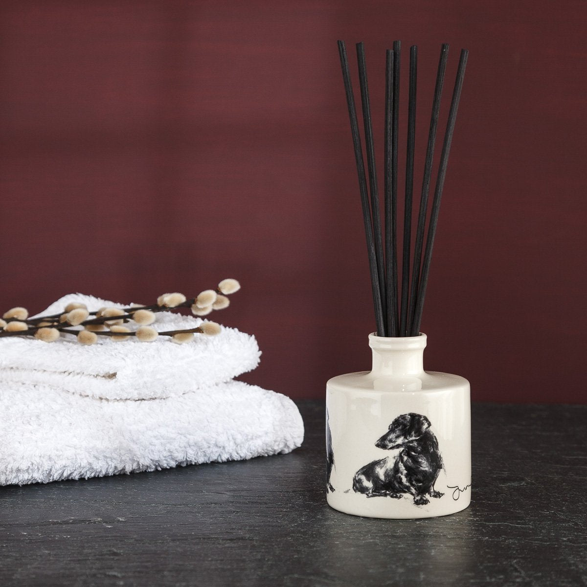 Seated Daxi Room Diffuser