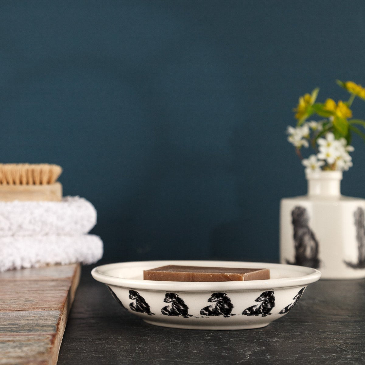Charcoal Collection Seated Daxi Soap Dish with two handmade soaps