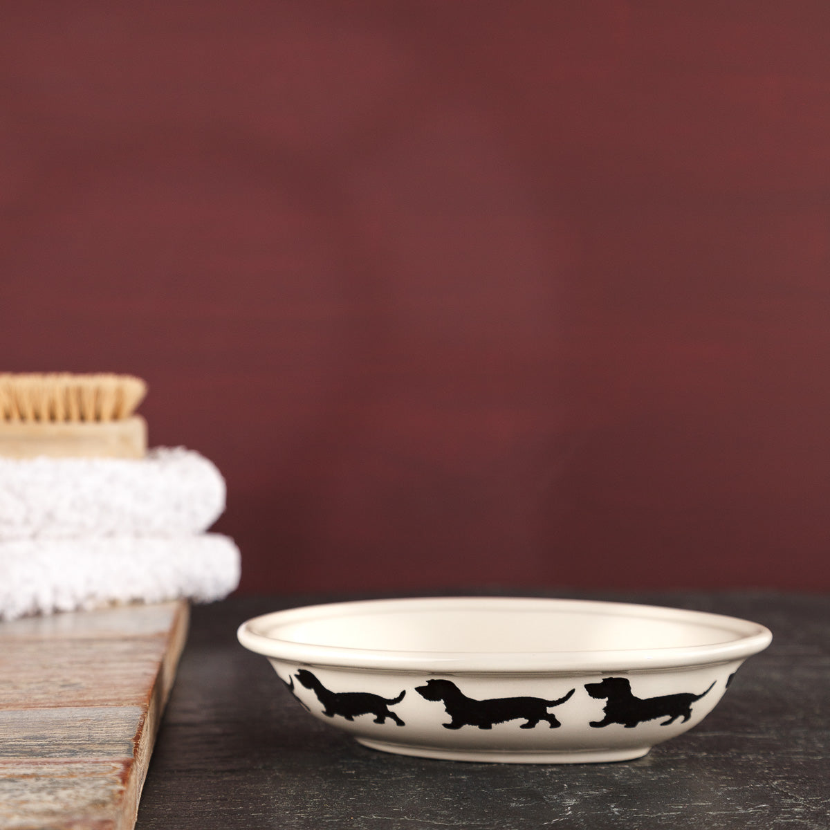 Signature Collection Wire Daxi Soap Dish with two handmade soaps